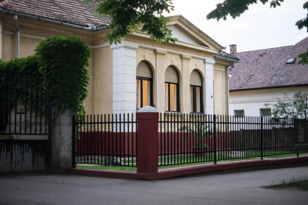 Servus Vendeghaz 2 Lengyeltoti Exterior photo
